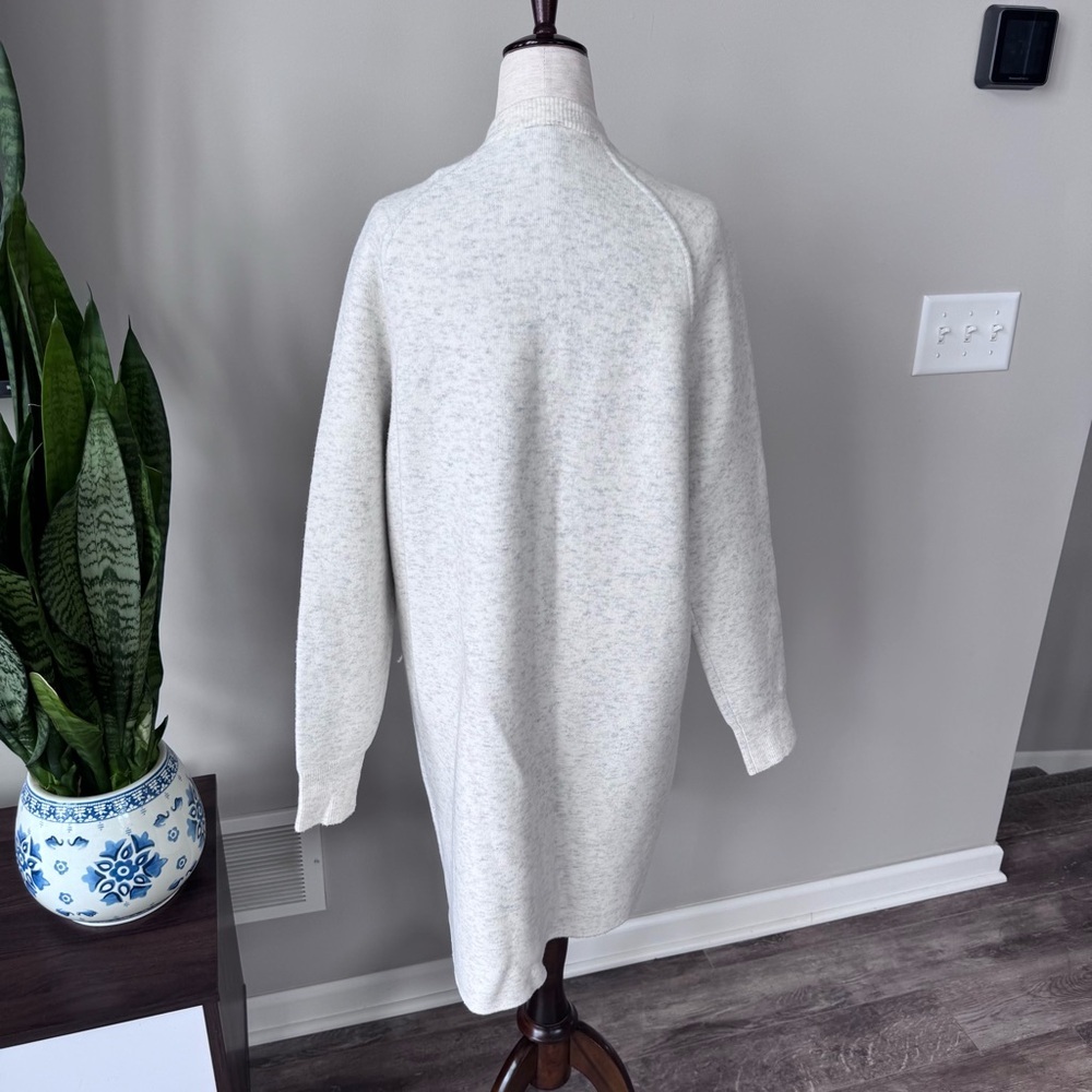 Lululemon 🍋 Weekend Wander Jacket - Color: Heathered Light Ivory / Silver Ice - Picture 5 of 10